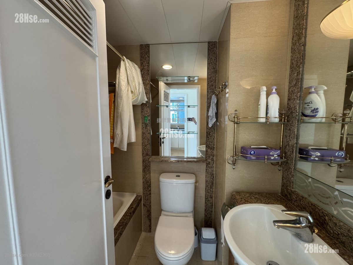 Sky Tower Sell 2 Bedrooms , 1 Bathroom 452 ft²