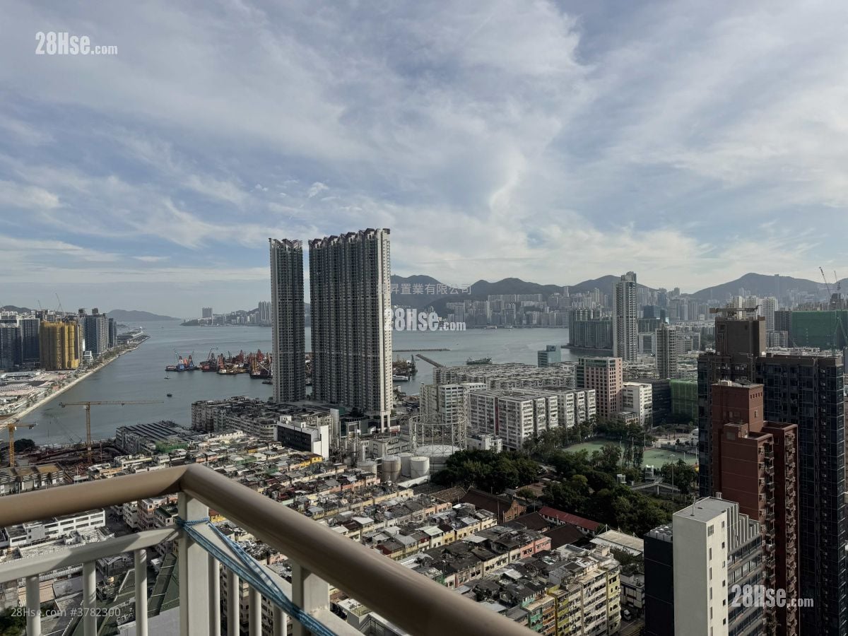 Sky Tower Sell 2 Bedrooms , 1 Bathroom 452 ft²