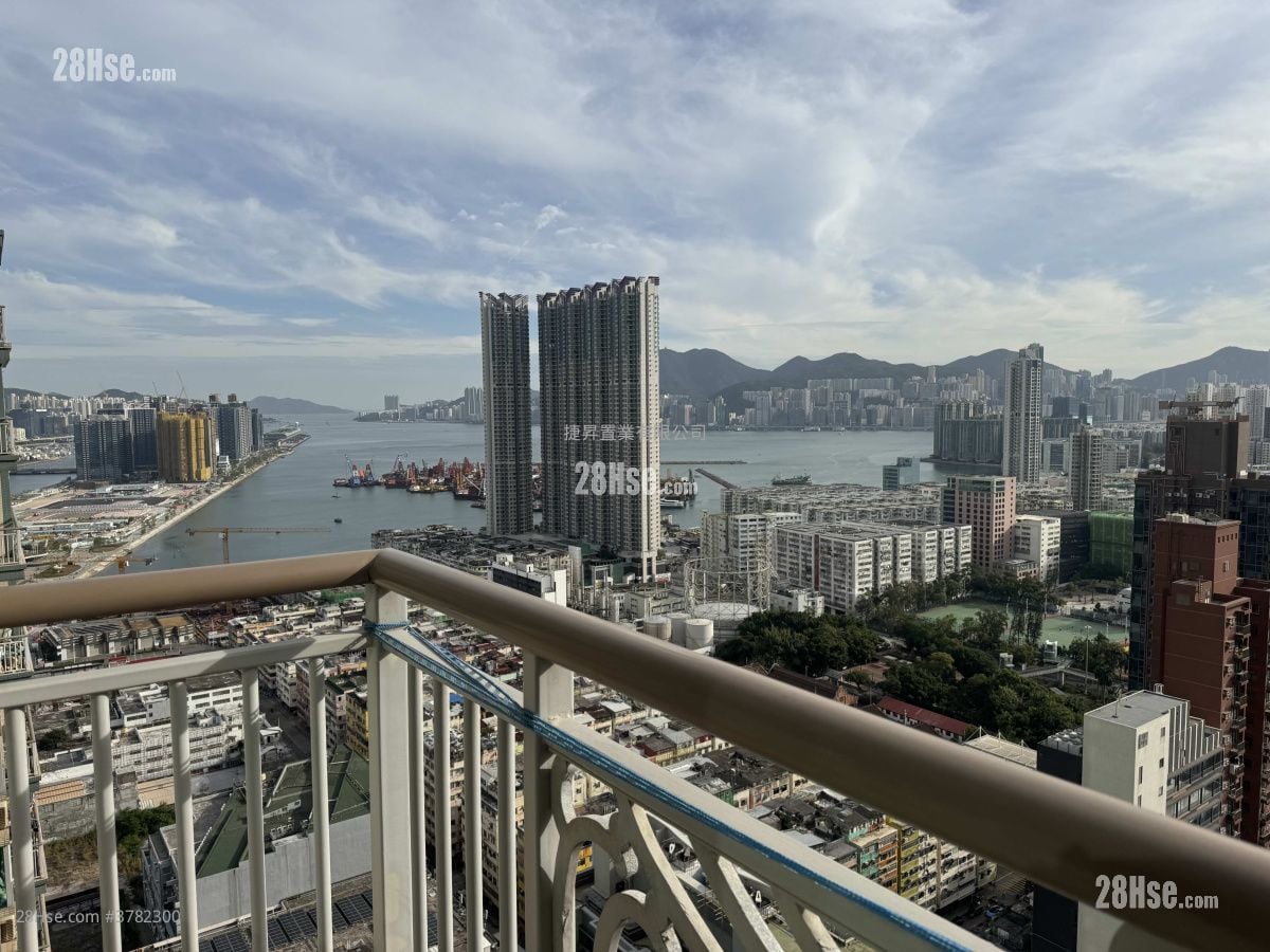 Sky Tower Sell 2 Bedrooms , 1 Bathroom 452 ft²