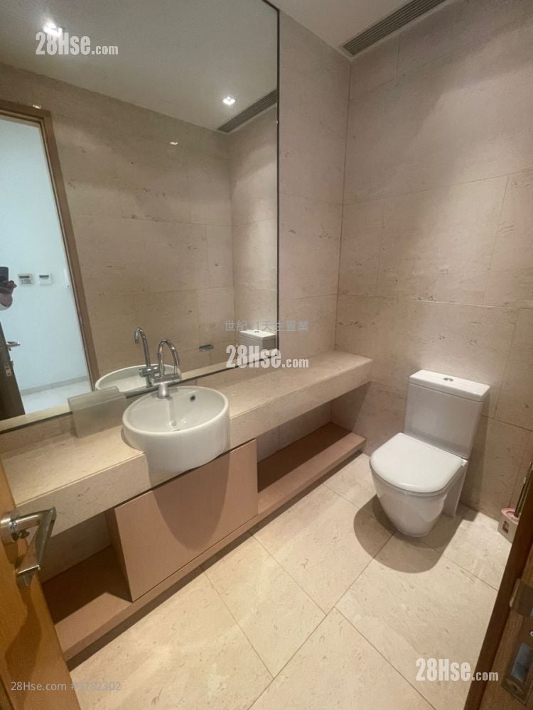 星堤 租盘 3 房 , 5+ 浴室 2,586 平方尺