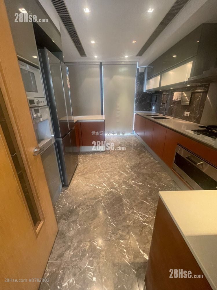 星堤 租盘 3 房 , 5+ 浴室 2,586 平方尺