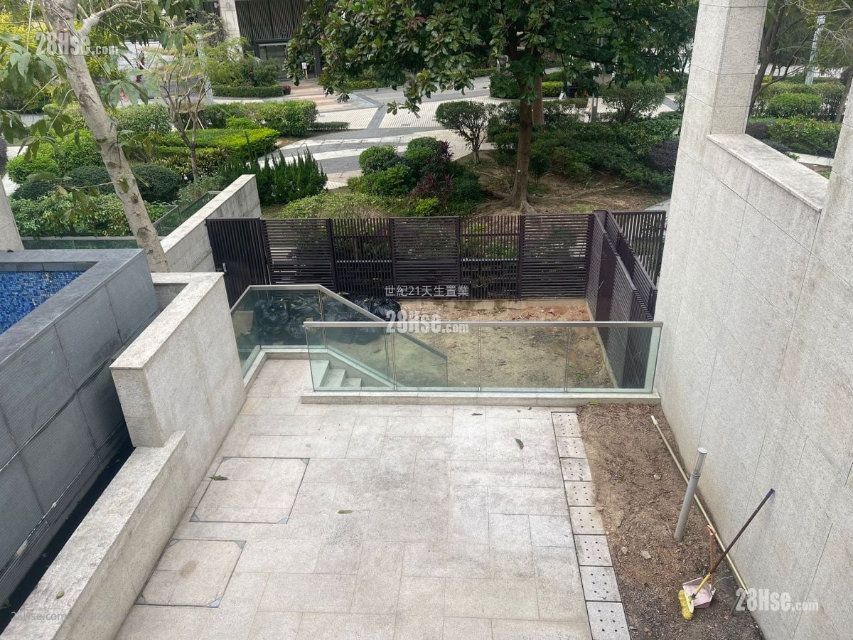 星堤 租盘 3 房 , 5+ 浴室 2,586 平方尺