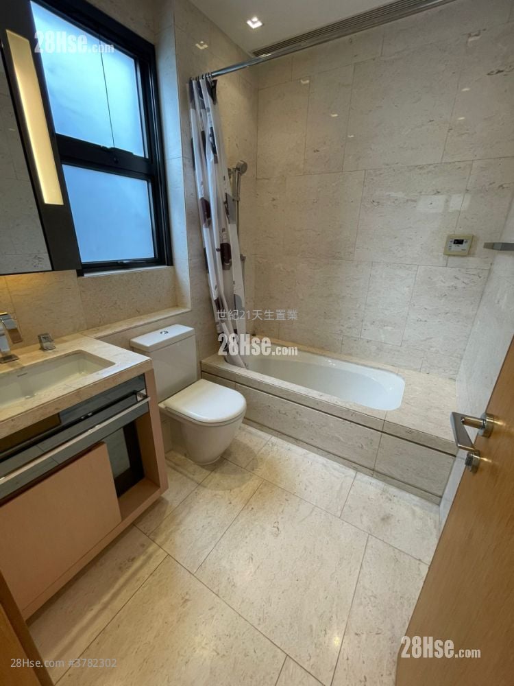 星堤 租盘 3 房 , 5+ 浴室 2,586 平方尺