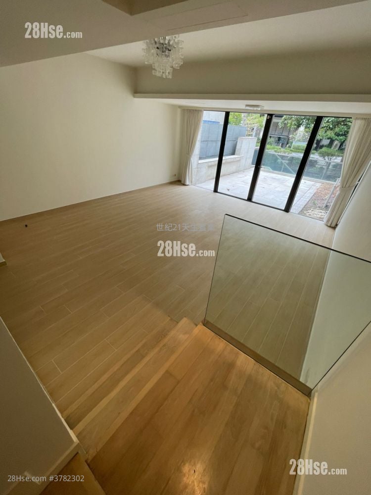 星堤 租盘 3 房 , 5+ 浴室 2,586 平方尺