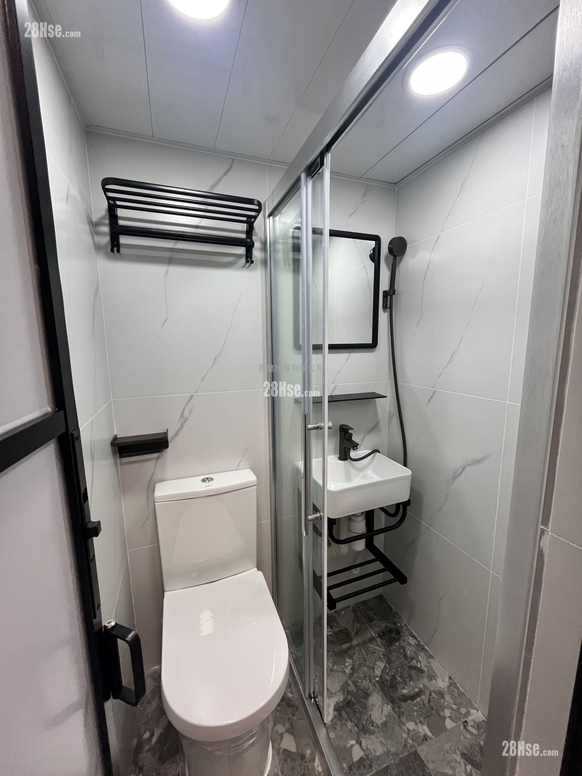 Garden Mansion Rental 1 Bedroom , 1 Bathroom 150 ft²