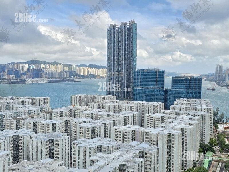 Royal Peninsula Sell 2 Bedrooms 563 ft²