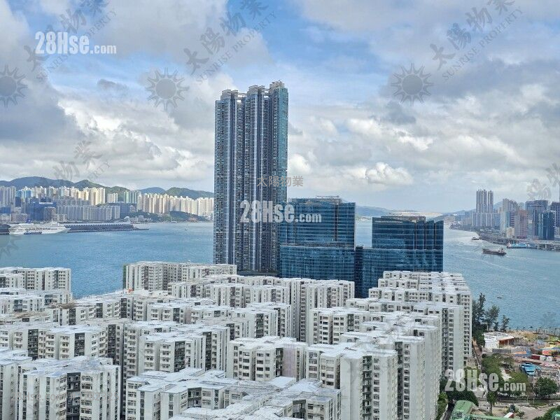 Royal Peninsula Sell 2 Bedrooms 563 ft²