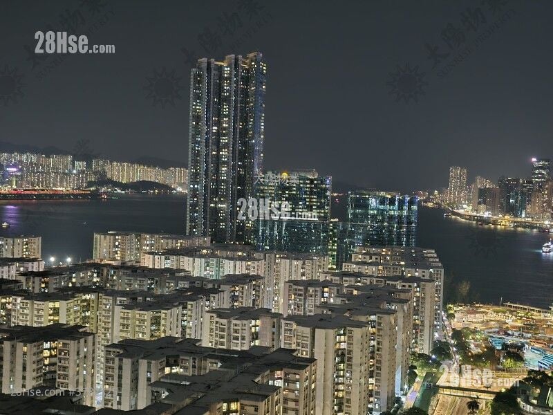 Royal Peninsula Sell 2 Bedrooms 563 ft²