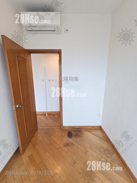 Royal Peninsula Sell 2 Bedrooms 563 ft²