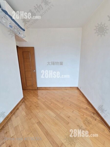 Royal Peninsula Sell 2 Bedrooms 563 ft²