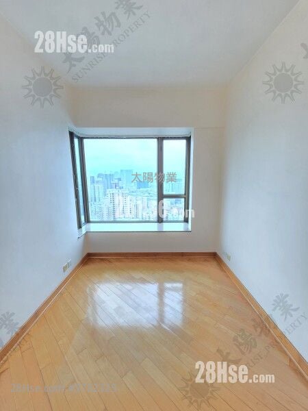 Royal Peninsula Sell 2 Bedrooms 563 ft²