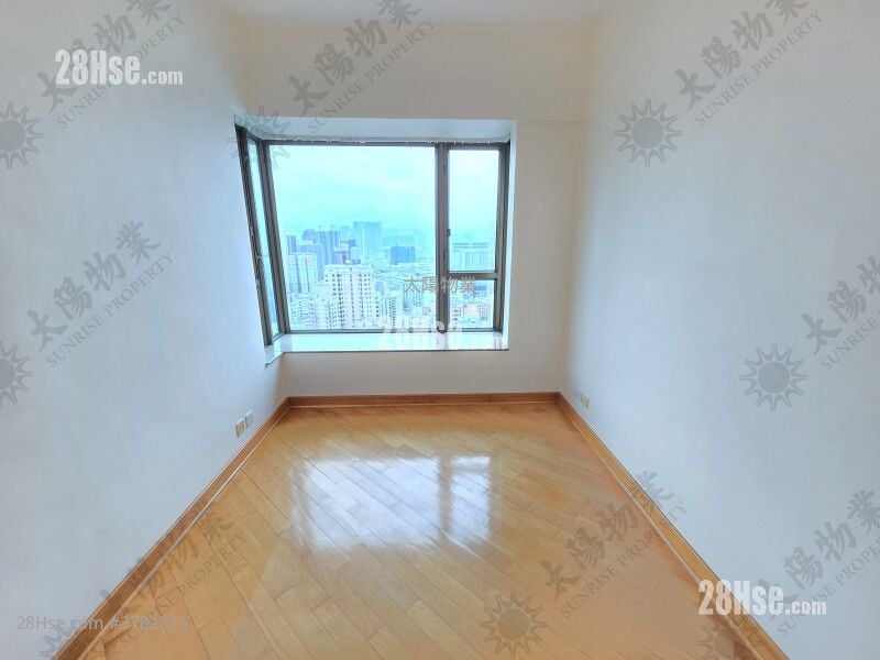 Royal Peninsula Sell 2 Bedrooms 563 ft²