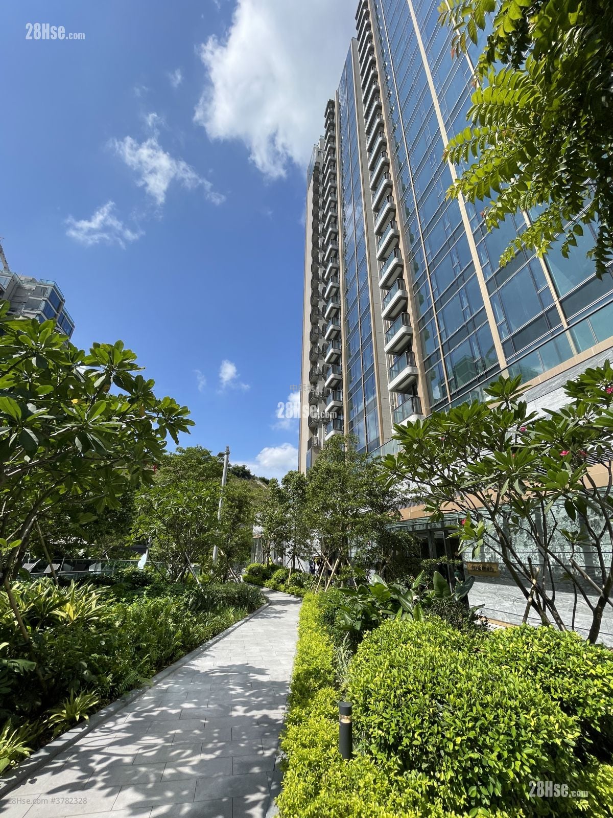 KOKO Hills 售盘 3 房 , 2 浴室 670 平方尺