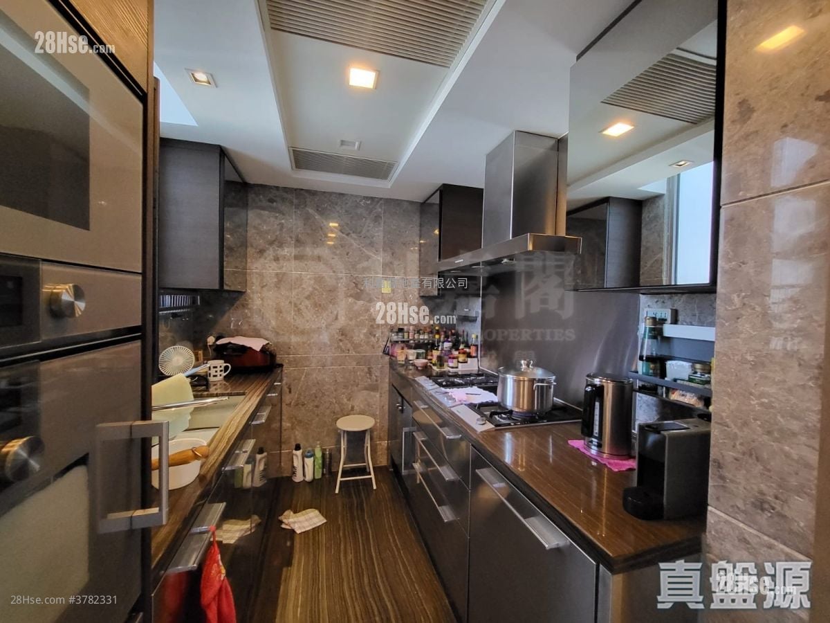 The Zumurud Sell 3 Bedrooms 1,658 ft²