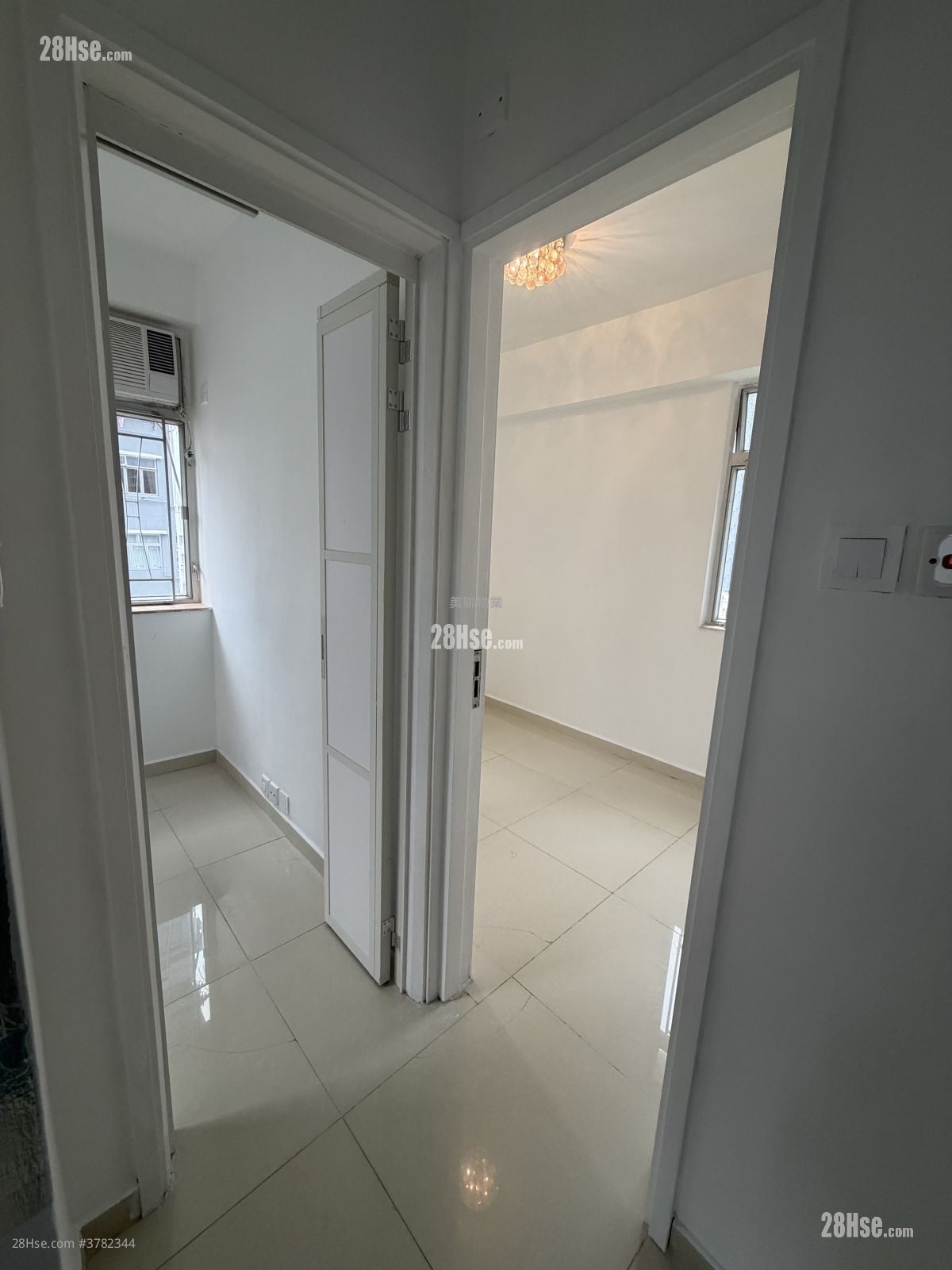 Kwai Dao Building Sell 2 Bedrooms , 1 Bathroom 355 ft²