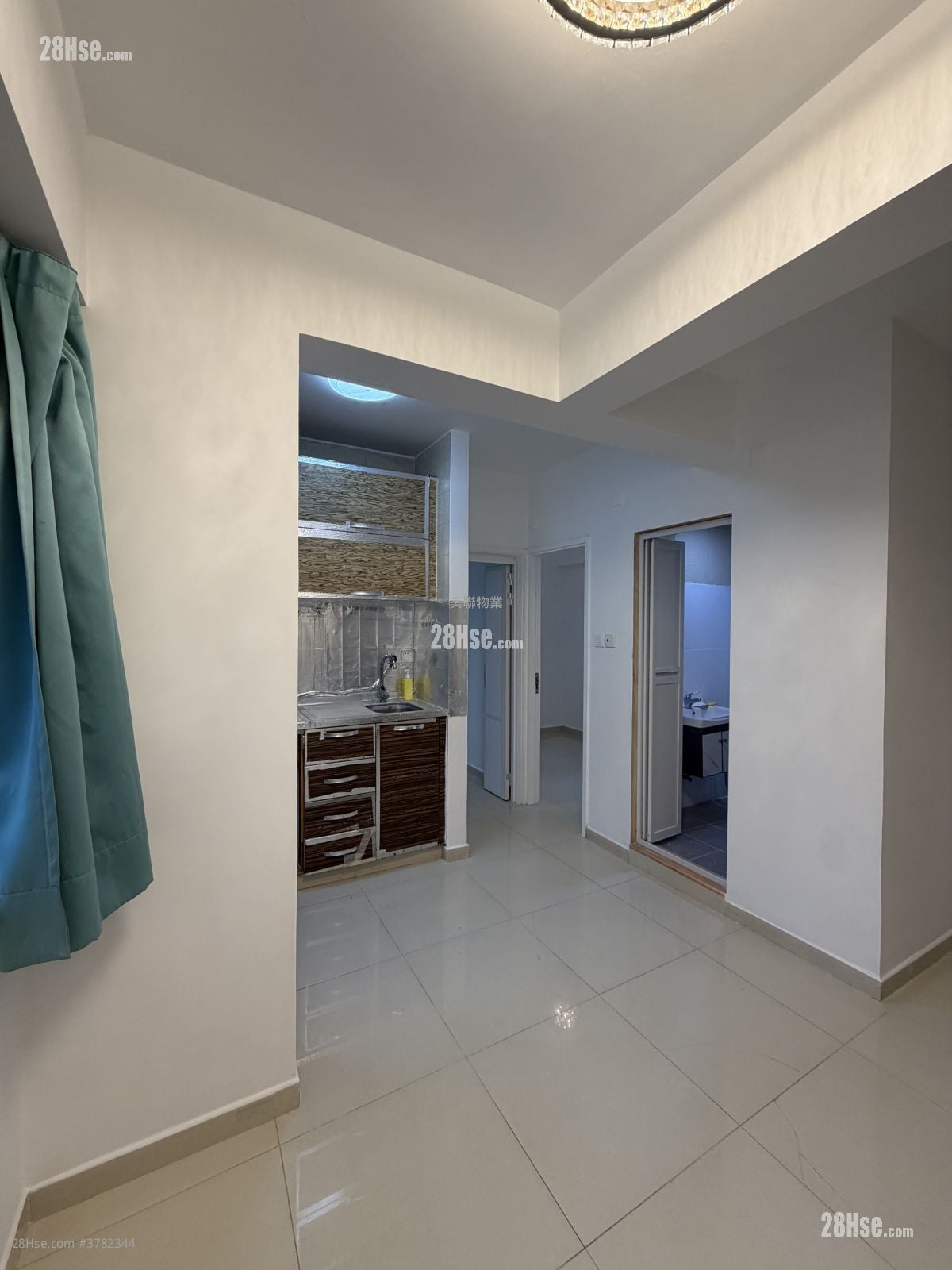 Kwai Dao Building Sell 2 Bedrooms , 1 Bathroom 355 ft²