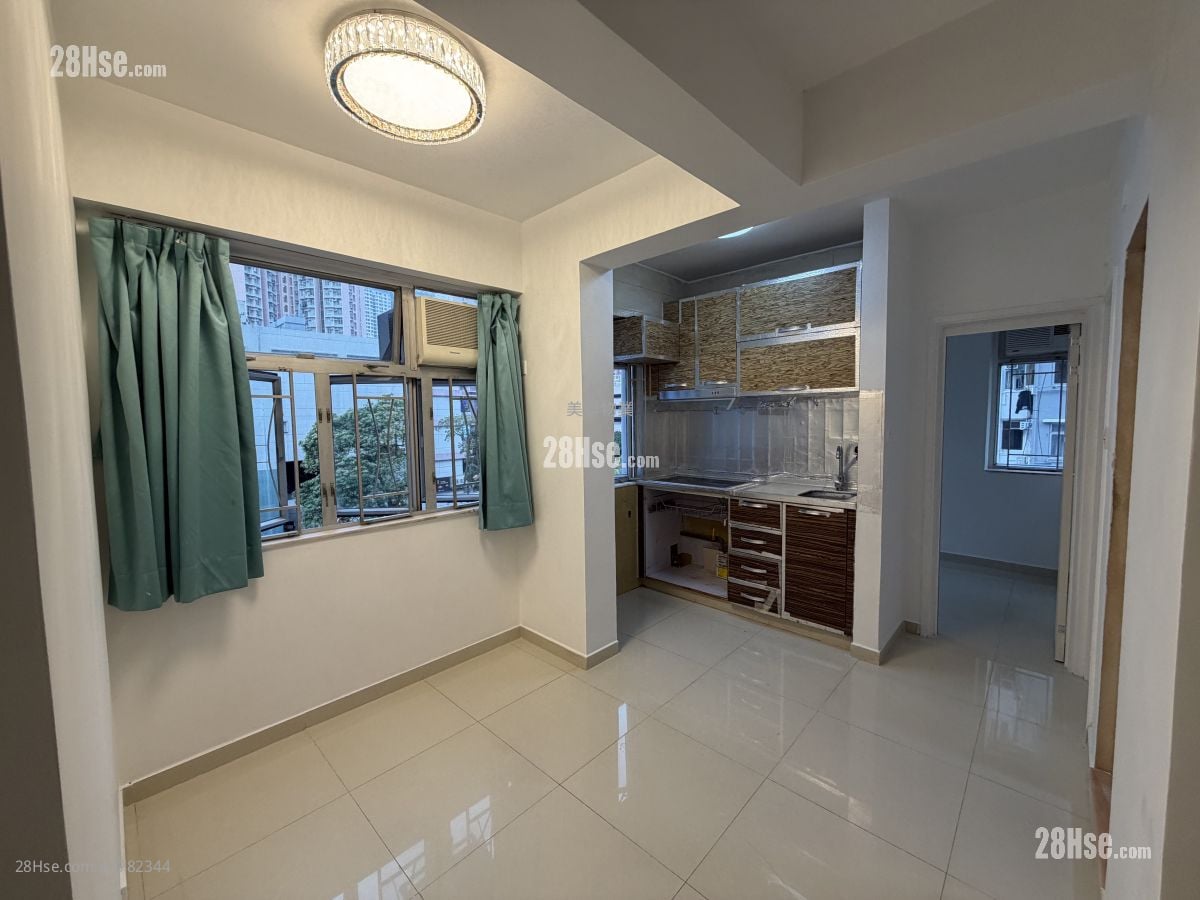 Kwai Dao Building Sell 2 Bedrooms , 1 Bathroom 355 ft²