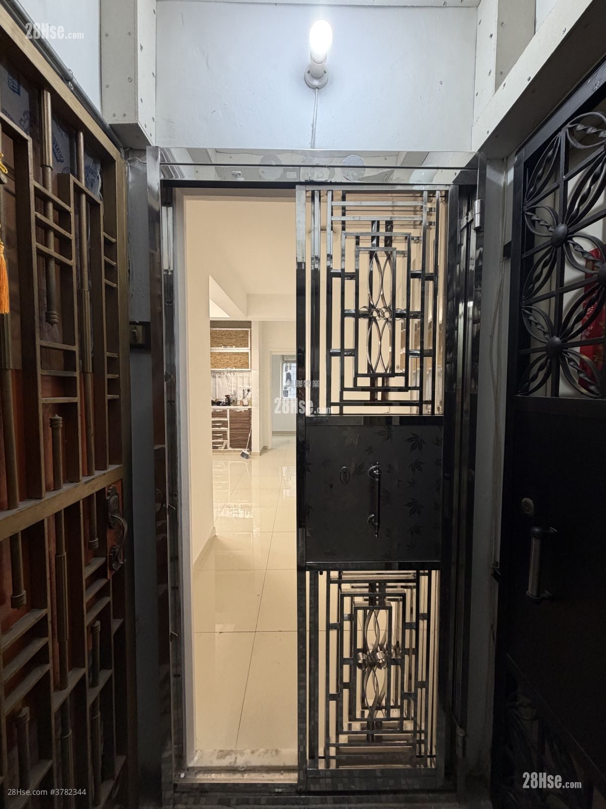 Kwai Dao Building Sell 2 Bedrooms , 1 Bathroom 355 ft²