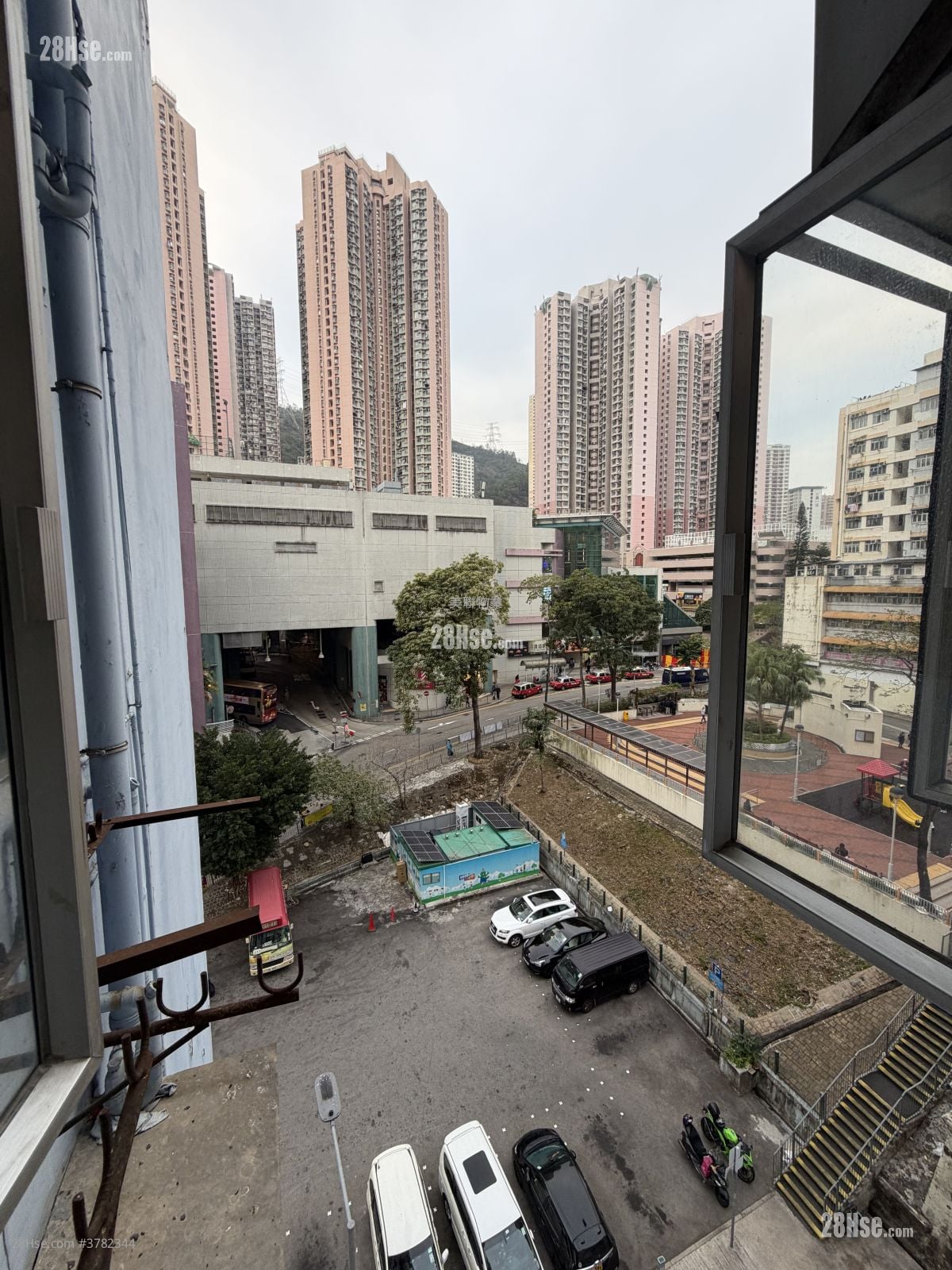 Kwai Dao Building Sell 2 Bedrooms , 1 Bathroom 355 ft²