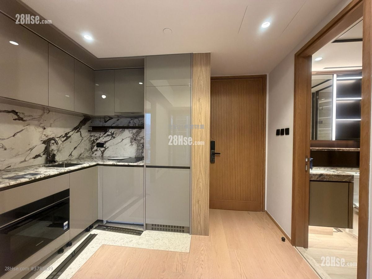 Topside Residence Rental 2 Bedrooms , 1 Bathroom 385 ft²