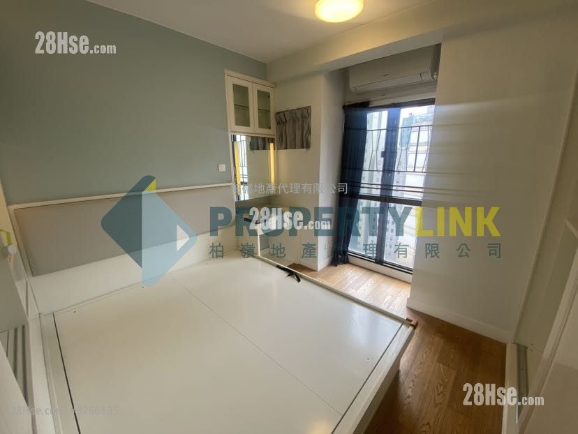 Hollywood Terrace Sell 2 Bedrooms , 1 Bathroom 615 ft²