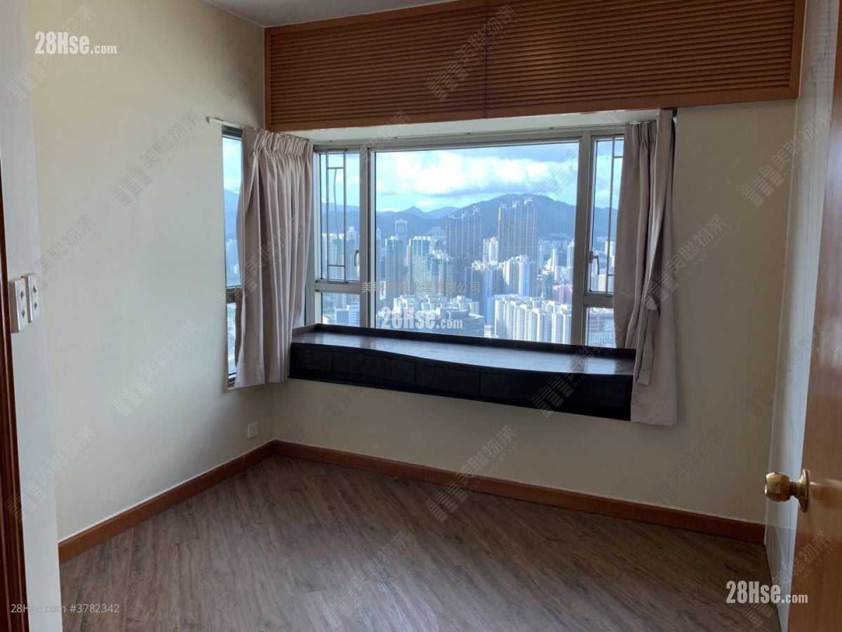 Sorrento Sell 3 Bedrooms 762 ft²