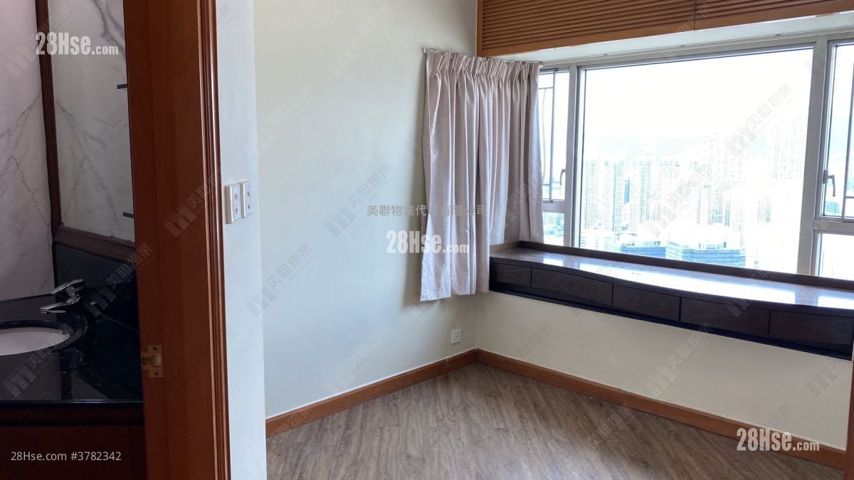 Sorrento Sell 3 Bedrooms 762 ft²