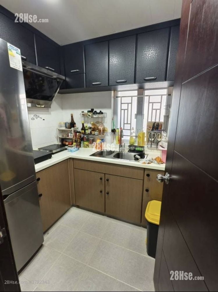 Tsing Chuen Wai Sell 2 Bedrooms , 1 Bathroom 700 ft²