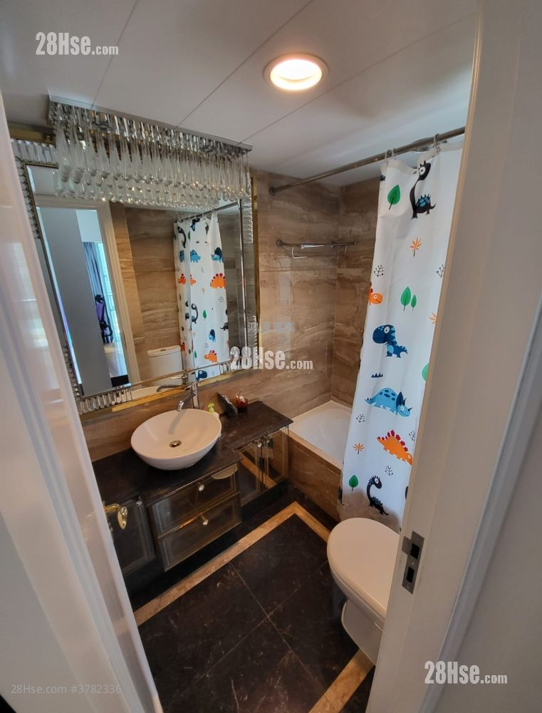 Hemera Sell 819 ft²