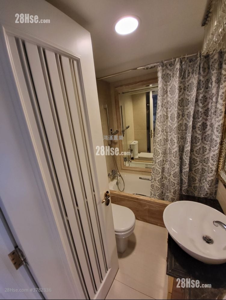 Hemera Sell 819 ft²