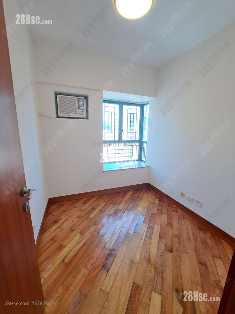 Aquamarine Sell 2 Bedrooms , 1 Bathroom 510 ft²