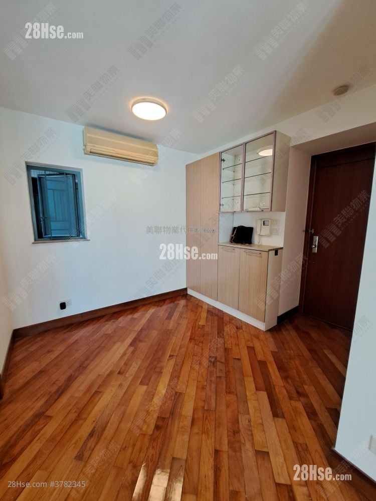 Aquamarine Sell 2 Bedrooms , 1 Bathroom 510 ft²