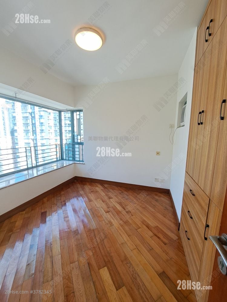 Aquamarine Sell 2 Bedrooms , 1 Bathroom 510 ft²