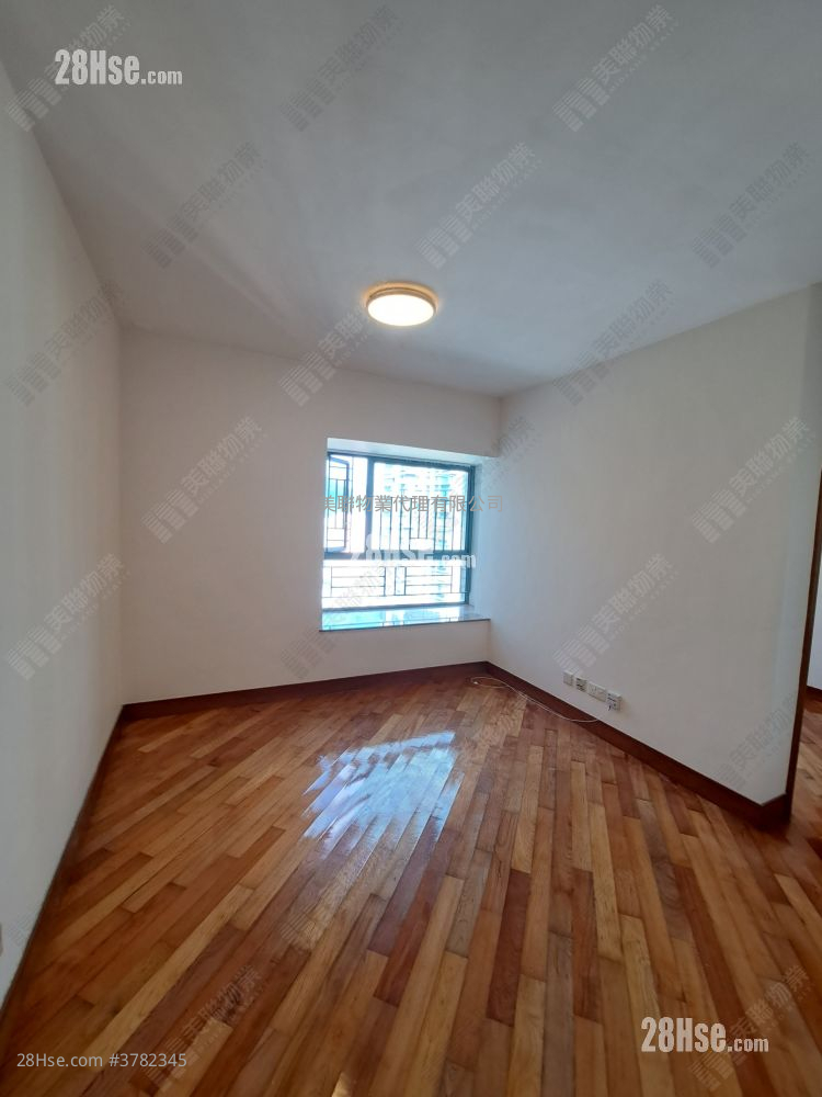 Aquamarine Sell 2 Bedrooms , 1 Bathroom 510 ft²