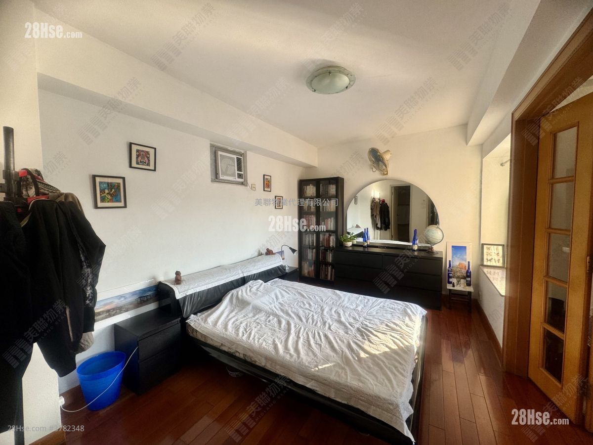 翠湖花园 售盘 3 房 , 2 浴室 742 平方尺