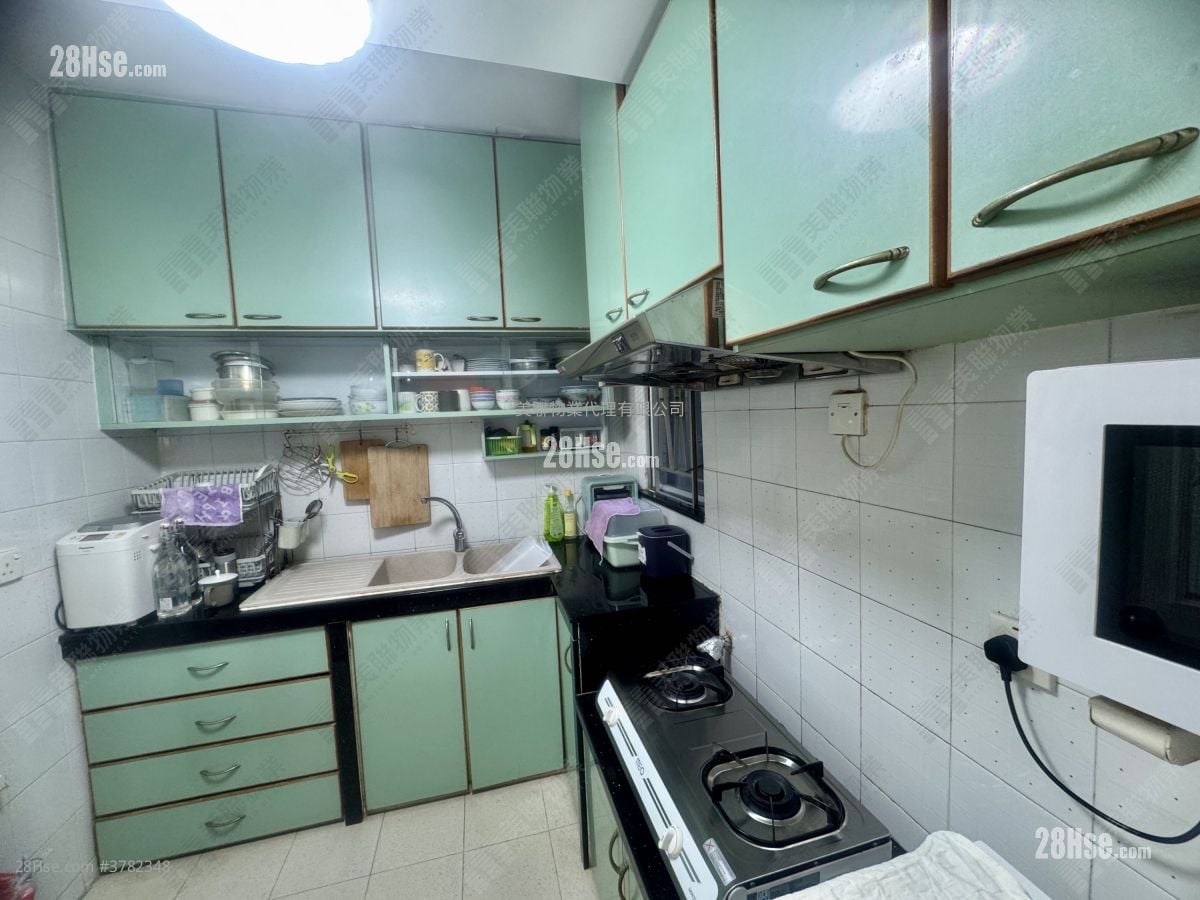 翠湖花园 售盘 3 房 , 2 浴室 742 平方尺