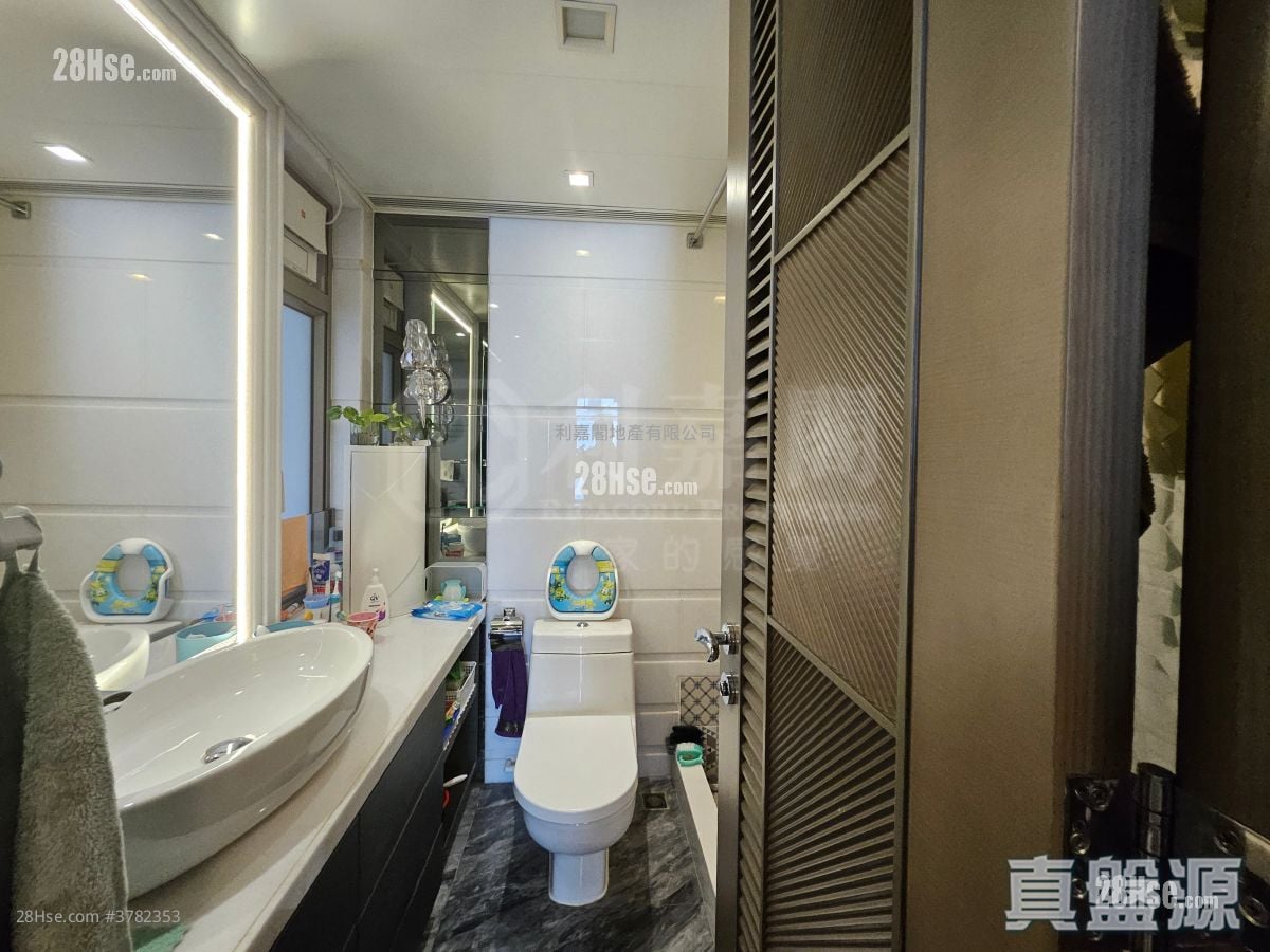 The Zumurud Sell 4 Bedrooms 1,723 ft²