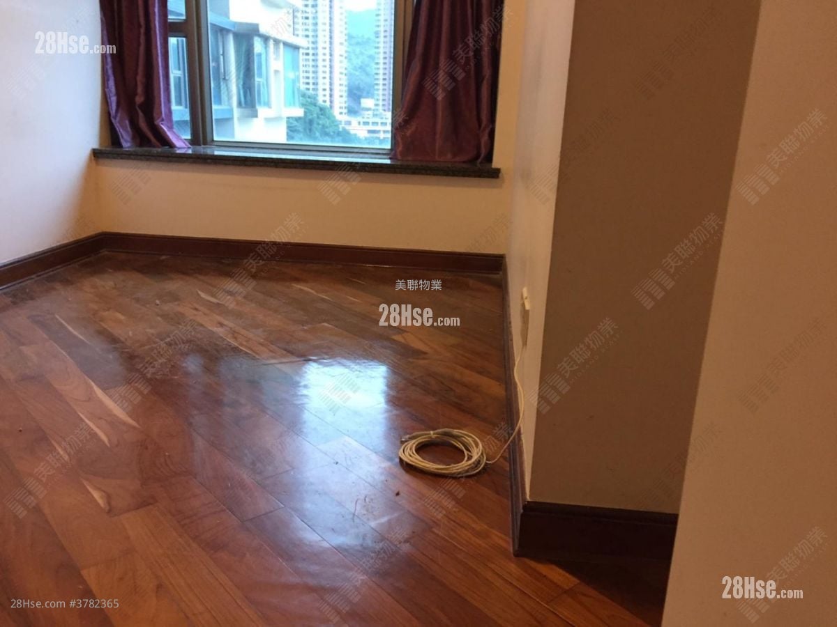 Tseung Kwan O Plaza Sell 2 Bedrooms 459 ft²