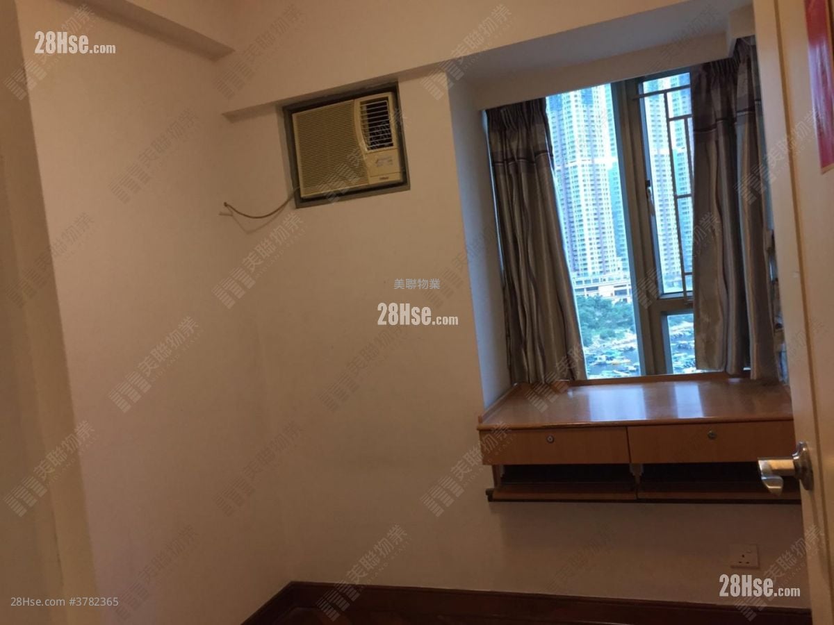 Tseung Kwan O Plaza Sell 2 Bedrooms 459 ft²