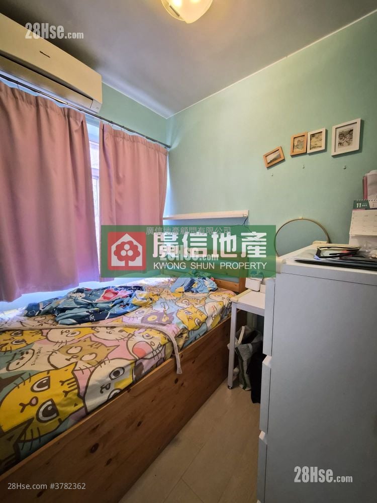 Shun King Building Sell 2 Bedrooms , 1 Bathroom 346 ft²