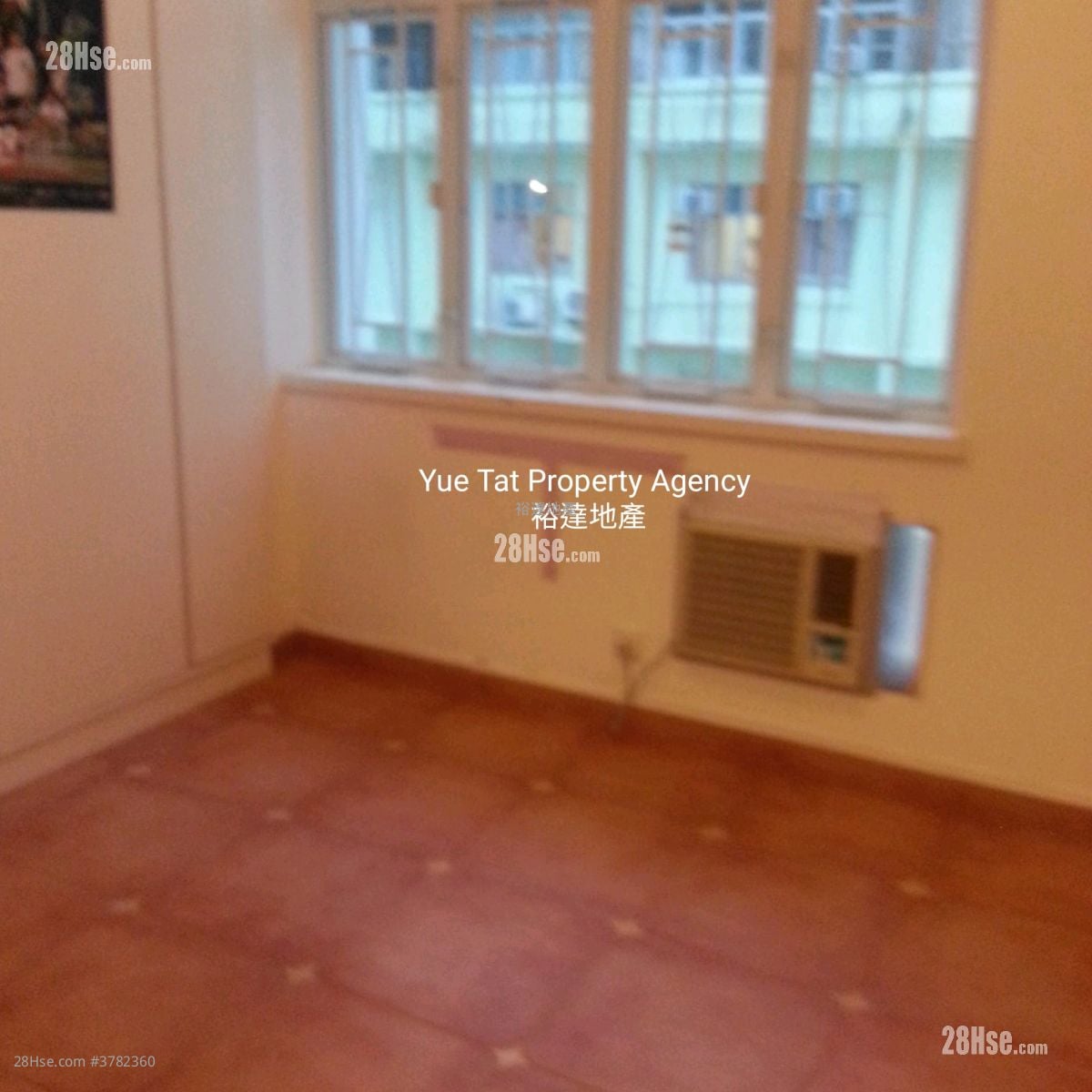 Empire Court Sell 4 Bedrooms , 2 Bathrooms 763 ft²