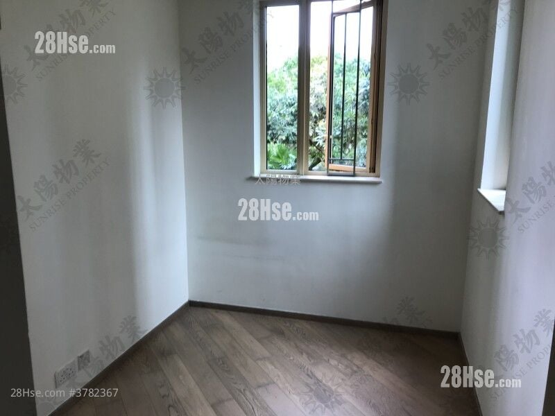 Harbour Place Rental 3 Bedrooms 589 ft²