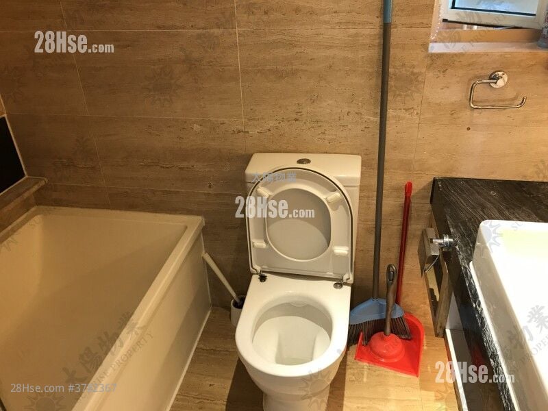 Harbour Place Rental 3 Bedrooms 589 ft²