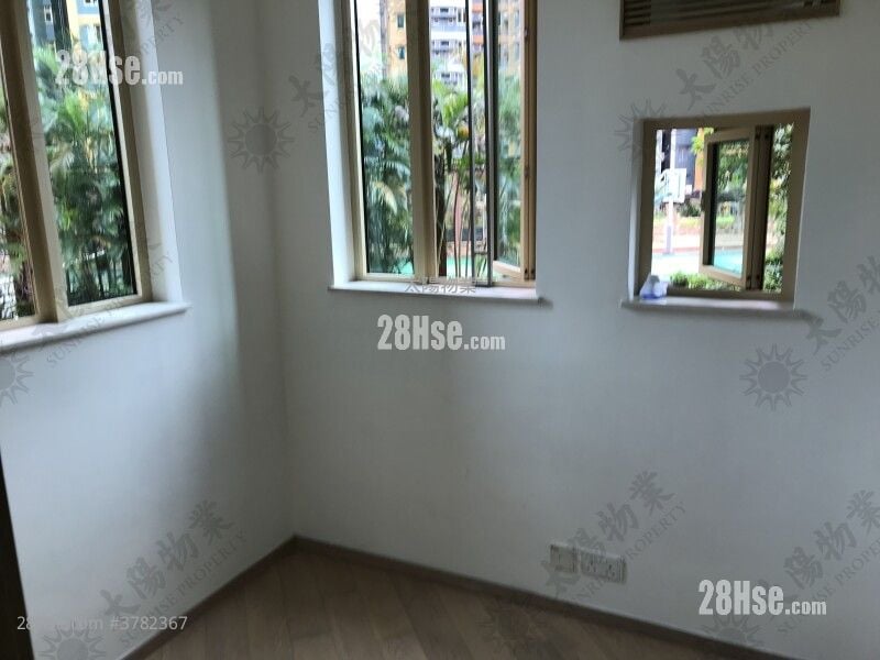 Harbour Place Rental 3 Bedrooms 589 ft²