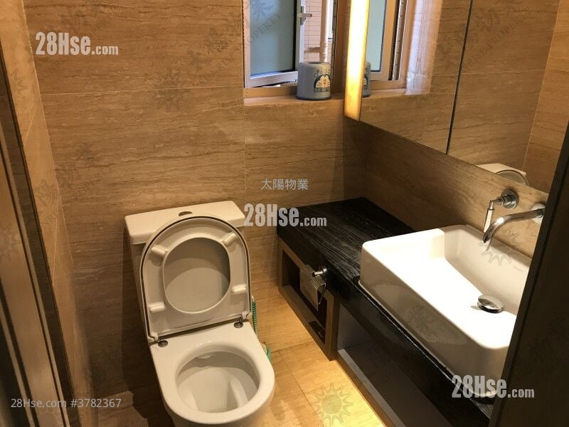 Harbour Place Rental 3 Bedrooms 589 ft²