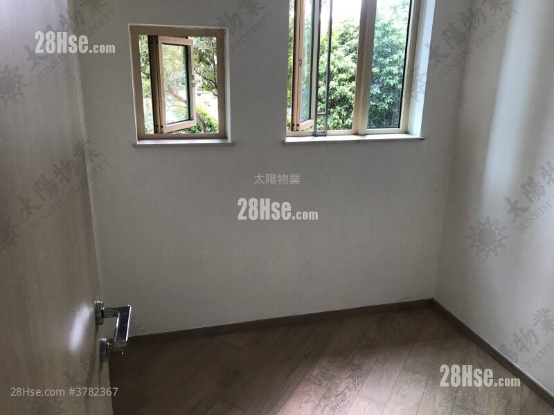 Harbour Place Rental 3 Bedrooms 589 ft²