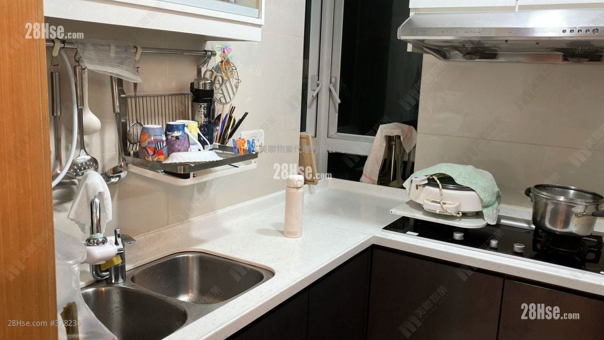 Tsui Ning Garden Sell 3 Bedrooms , 1 Bathroom 592 ft²