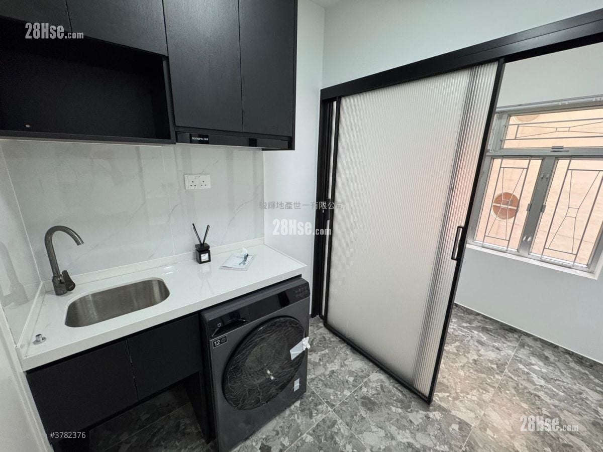 Garden Mansion Rental 1 Bedroom , 1 Bathroom 160 ft²