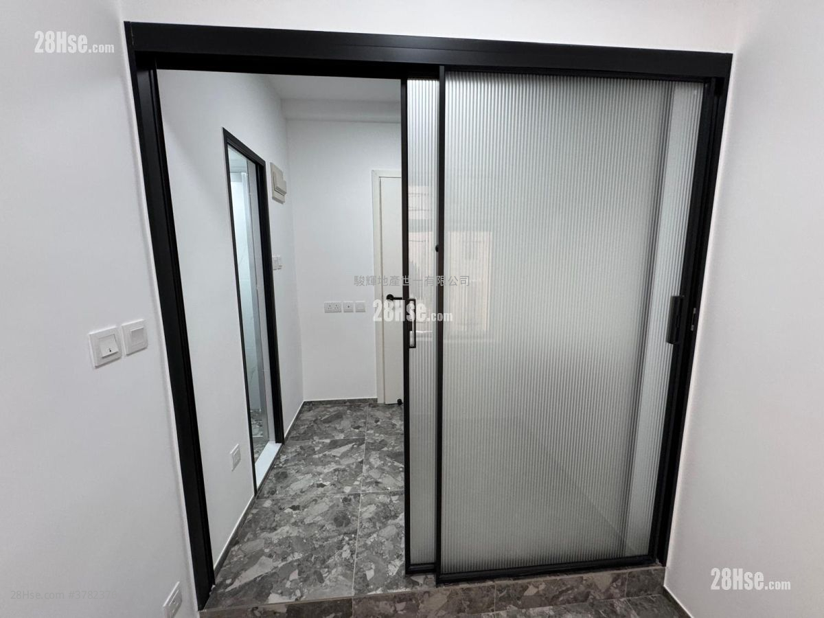 Garden Mansion Rental 1 Bedroom , 1 Bathroom 160 ft²