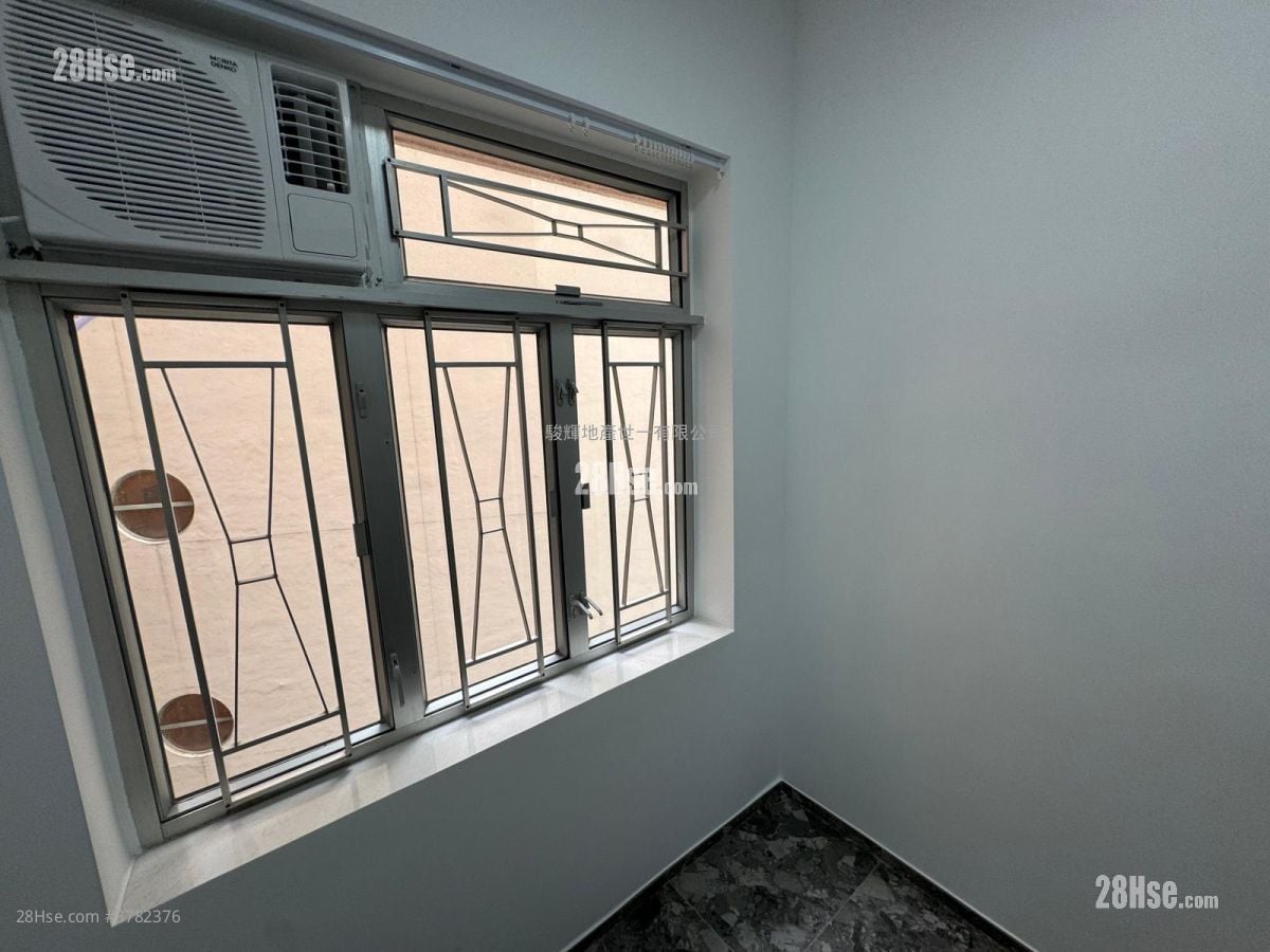 Garden Mansion Rental 1 Bedroom , 1 Bathroom 160 ft²